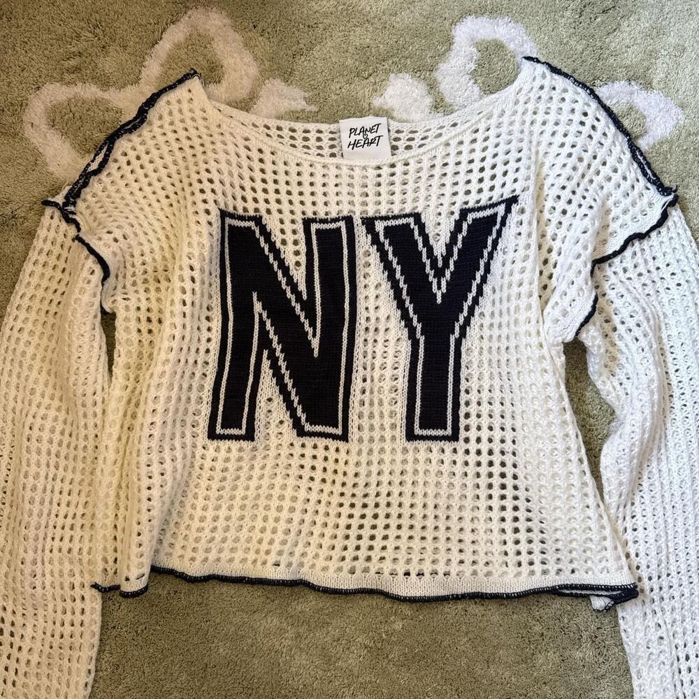 NWOT Planet Heart Small Women's White and Navy Crochet/Knit Sweater